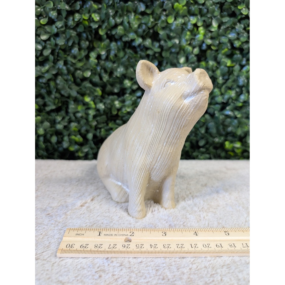 Cream Lightweight Resin Pig Figurine Farmhouse Rustic Animal Decor Sculpture